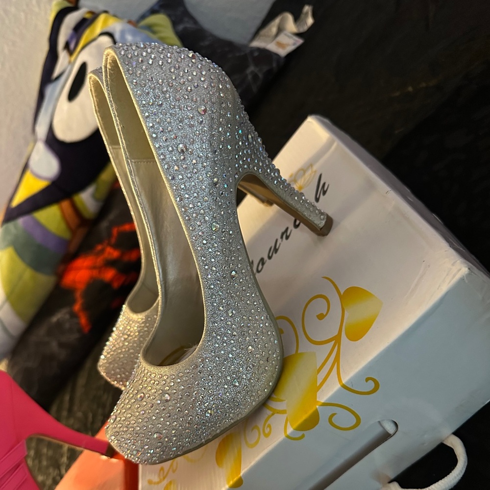 Diamond heels